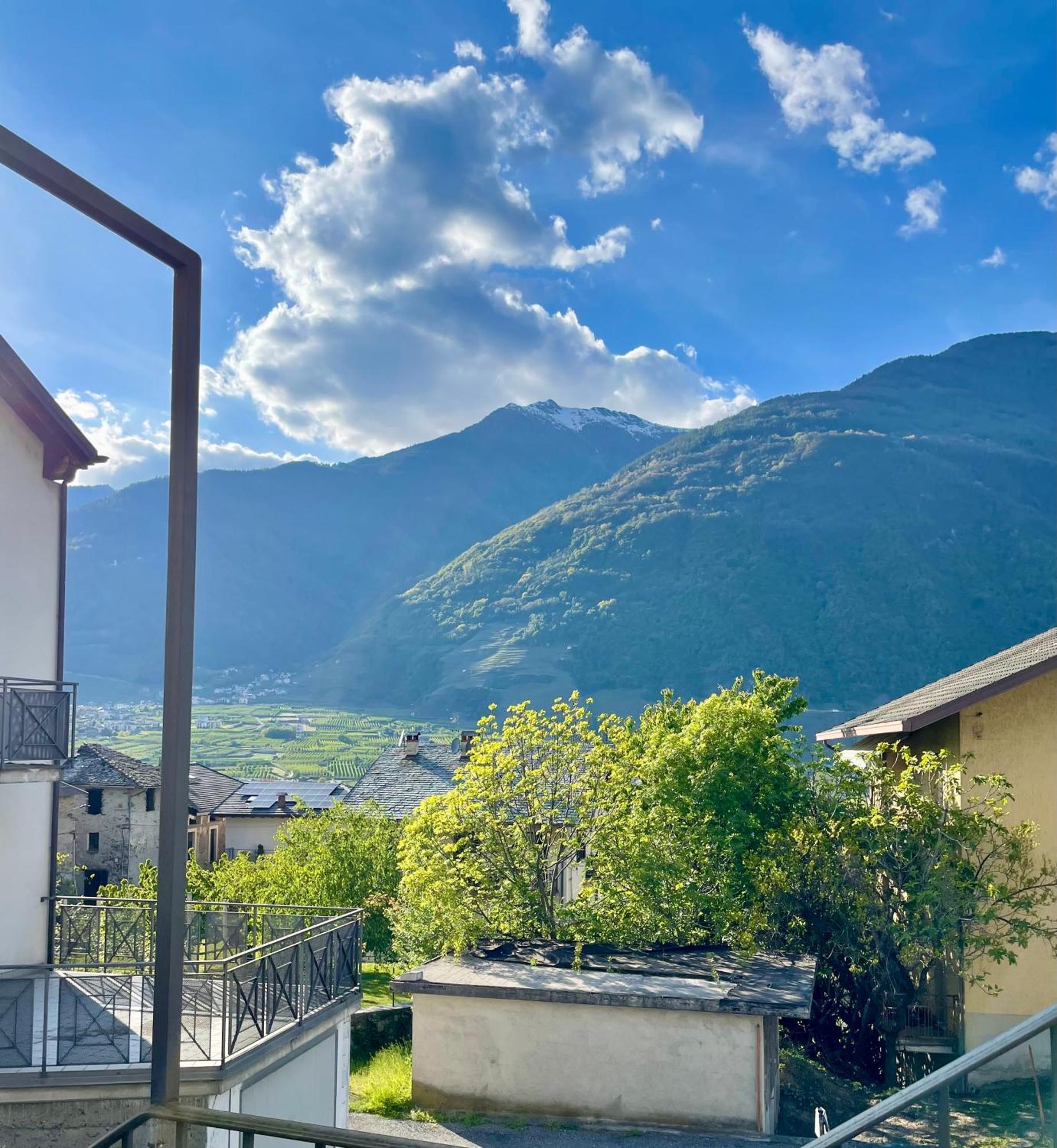 Ca Marasciol A 5 Minuti Dal Trenino Rosso Del Bernina Express Hotell Villa di Tirano Eksteriør bilde