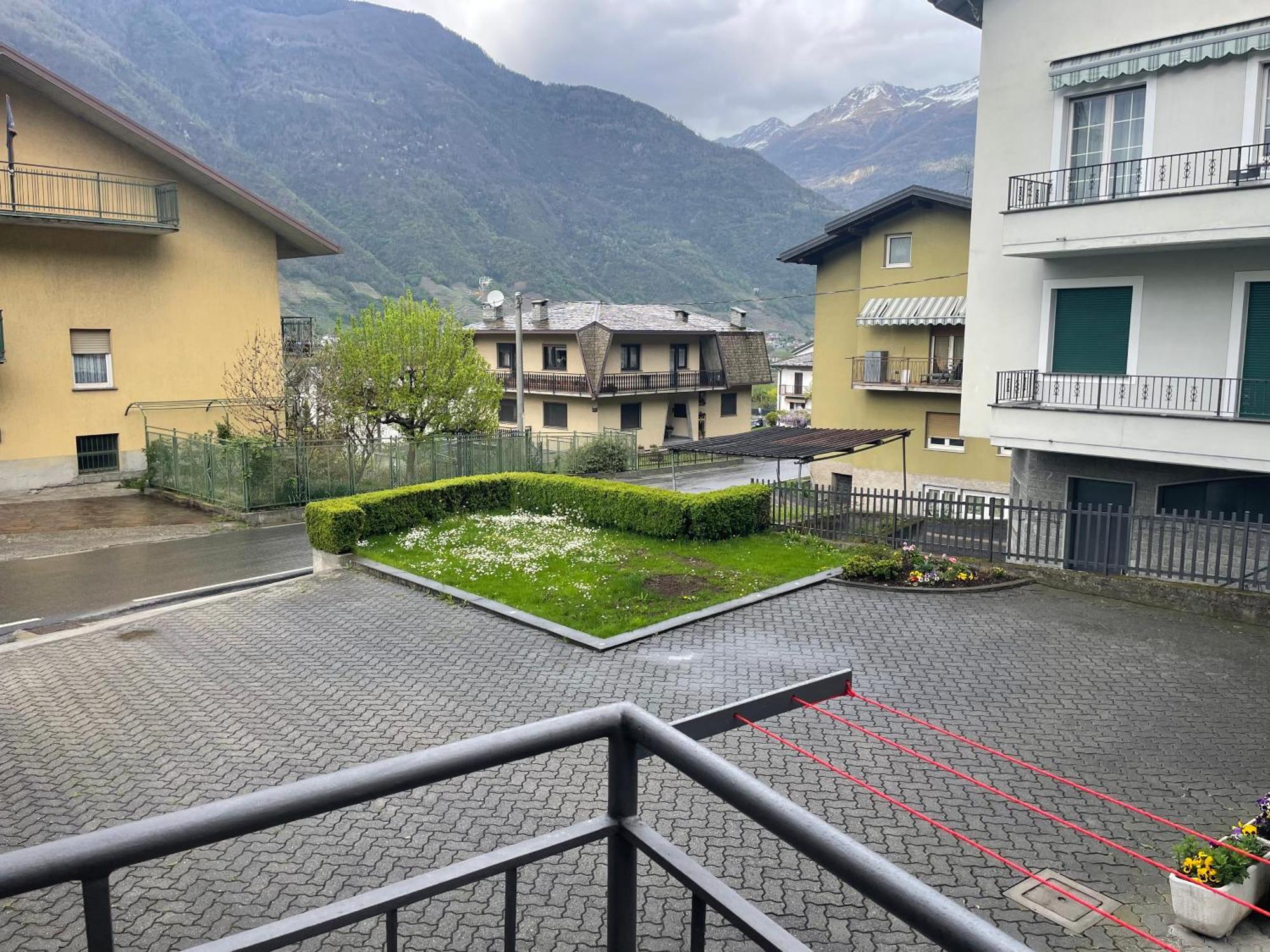 Ca Marasciol A 5 Minuti Dal Trenino Rosso Del Bernina Express Hotell Villa di Tirano Eksteriør bilde